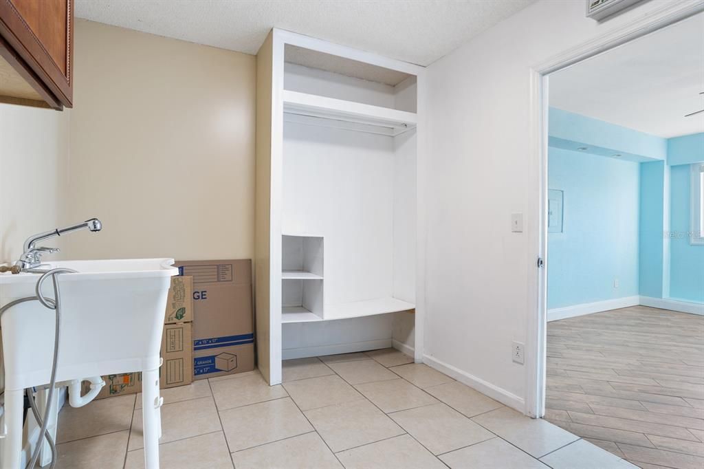 Active With Contract: $249,900 (4 beds, 1 baths, 1300 Square Feet)