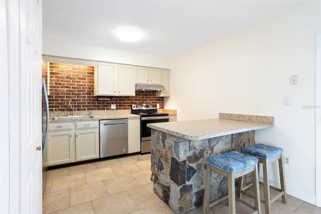 Active With Contract: $249,900 (4 beds, 1 baths, 1300 Square Feet)