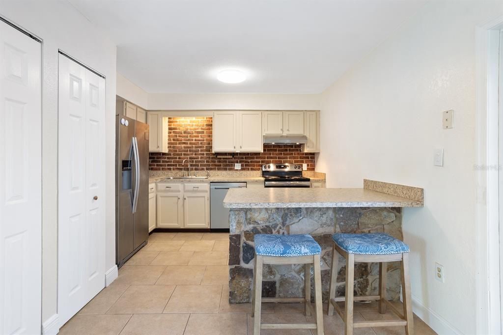 Active With Contract: $249,900 (4 beds, 1 baths, 1300 Square Feet)