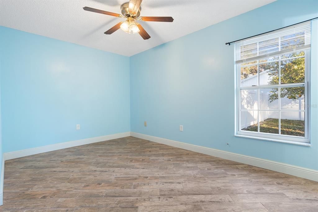 Active With Contract: $249,900 (4 beds, 1 baths, 1300 Square Feet)