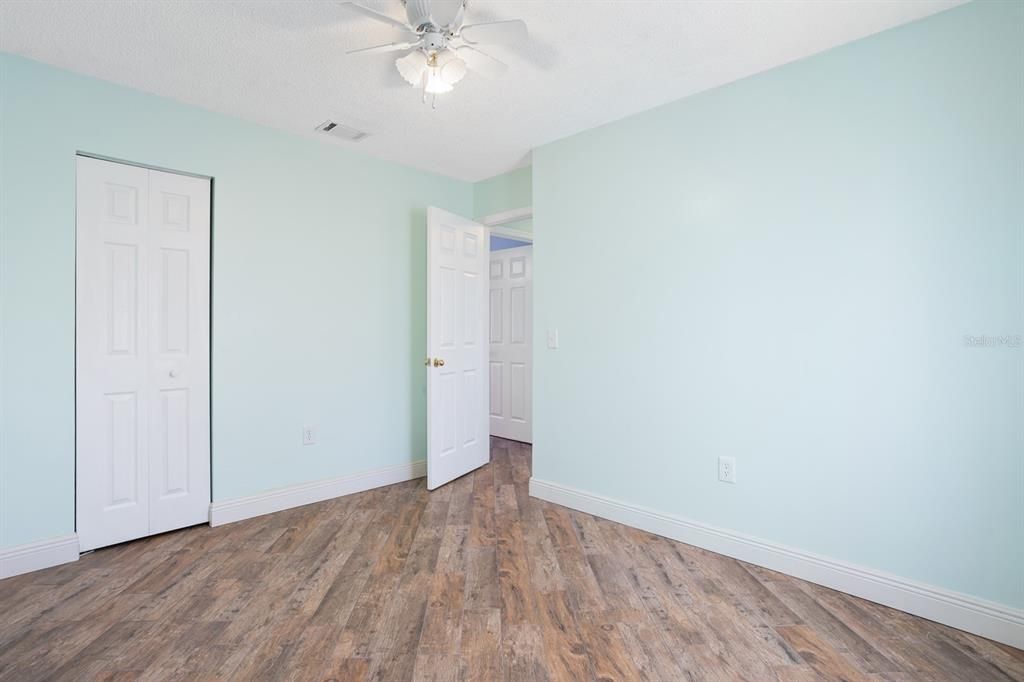 Active With Contract: $249,900 (4 beds, 1 baths, 1300 Square Feet)