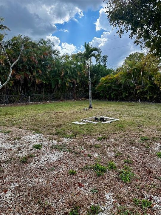For Rent: $2,400 (3 beds, 2 baths, 1174 Square Feet)