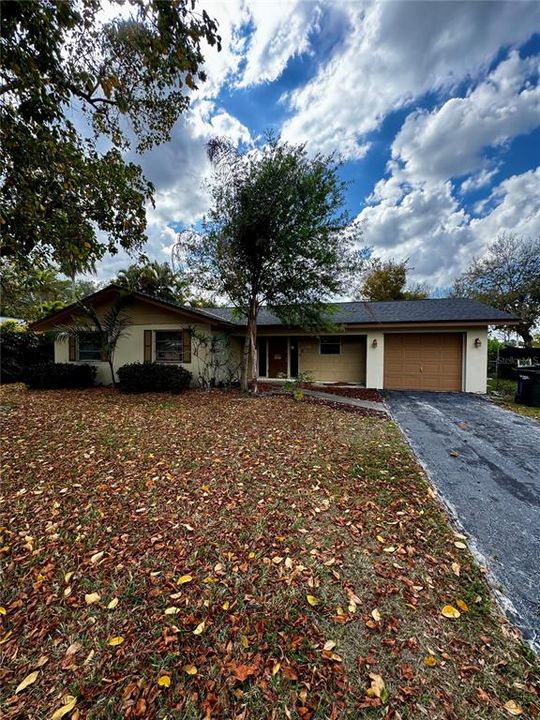For Rent: $2,400 (3 beds, 2 baths, 1174 Square Feet)