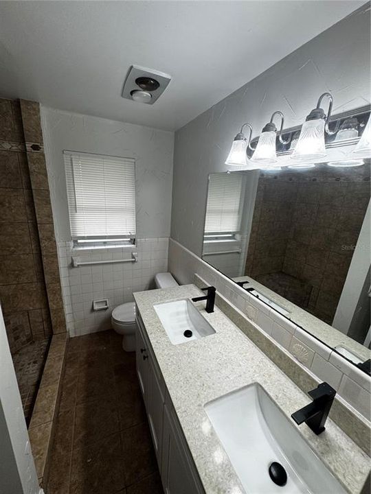 For Rent: $2,400 (3 beds, 2 baths, 1174 Square Feet)
