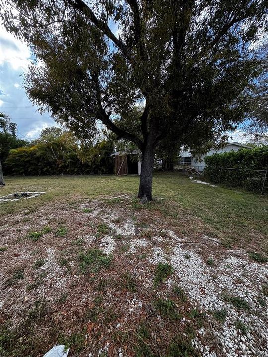 For Rent: $2,400 (3 beds, 2 baths, 1174 Square Feet)