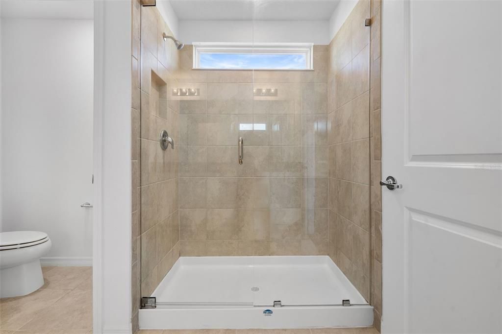 На продажу: $450,000 (4 спален, 2 ванн, 2416 Квадратных фут)