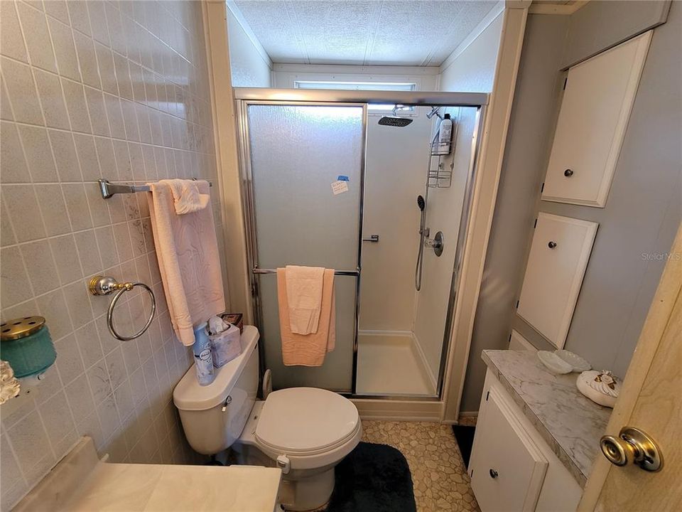 На продажу: $115,000 (2 спален, 1 ванн, 768 Квадратных фут)