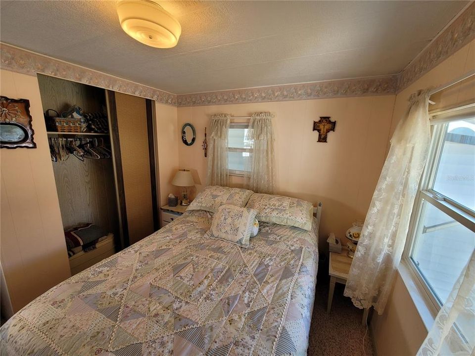 На продажу: $115,000 (2 спален, 1 ванн, 768 Квадратных фут)