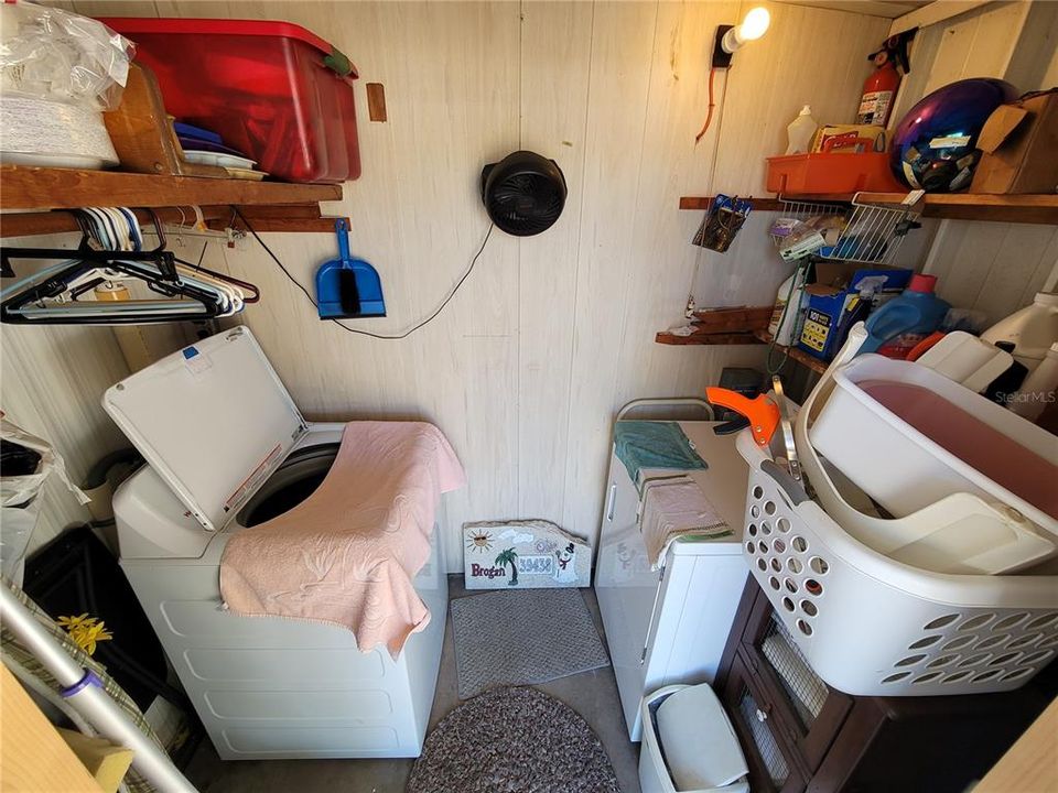 На продажу: $115,000 (2 спален, 1 ванн, 768 Квадратных фут)