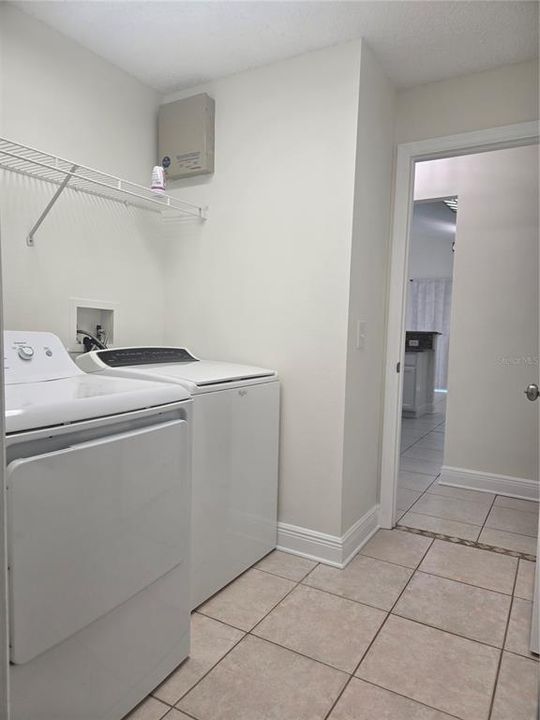 For Rent: $3,000 (4 beds, 2 baths, 2017 Square Feet)
