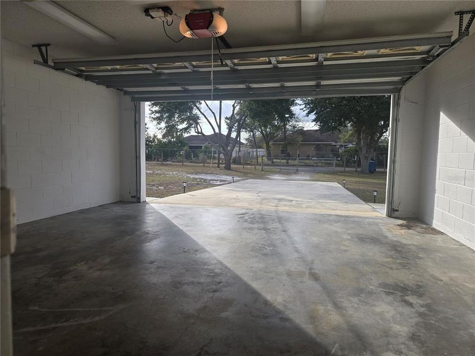 For Rent: $3,000 (4 beds, 2 baths, 2017 Square Feet)