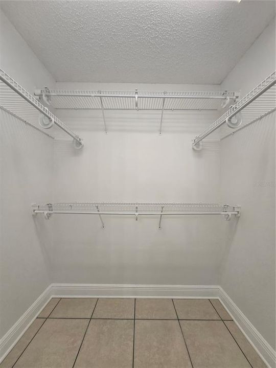 For Rent: $3,000 (4 beds, 2 baths, 2017 Square Feet)