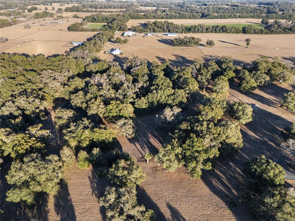 На продажу: $406,000 (11.60 acres)