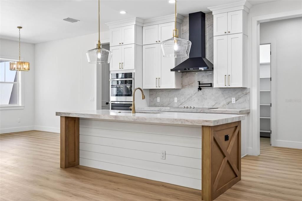 For Sale: $1,259,000 (5 beds, 4 baths, 3752 Square Feet)