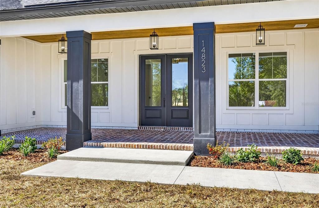 For Sale: $1,259,000 (5 beds, 4 baths, 3752 Square Feet)