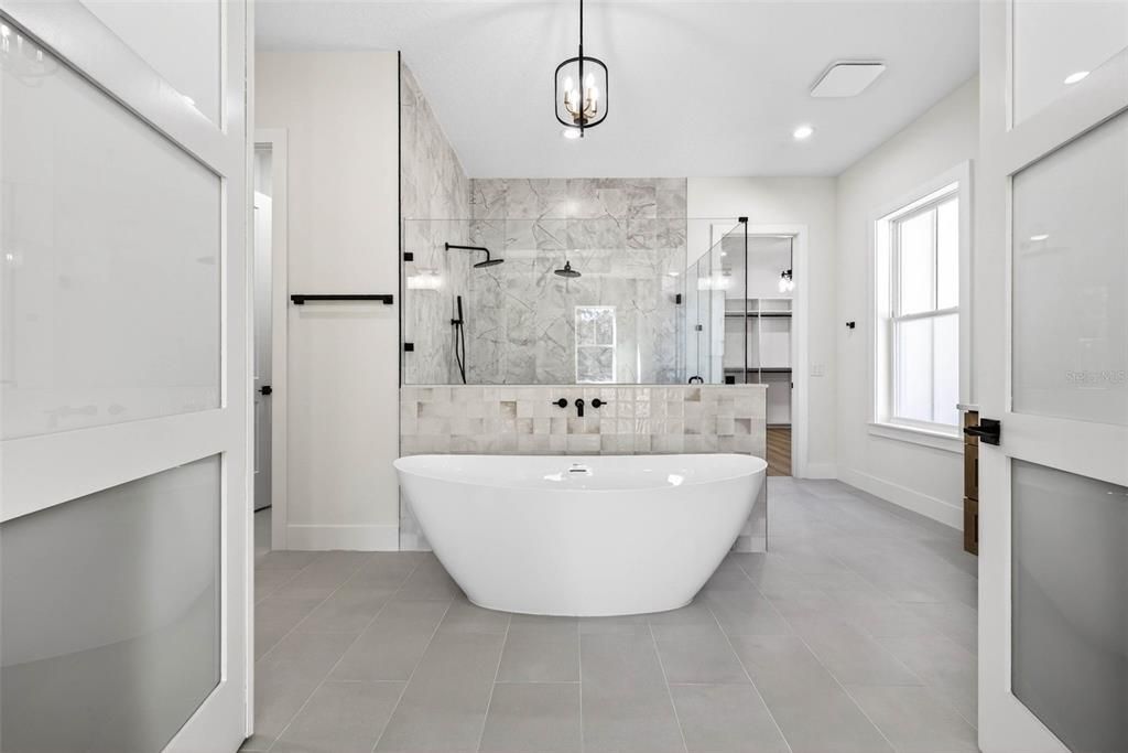 For Sale: $1,259,000 (5 beds, 4 baths, 3752 Square Feet)