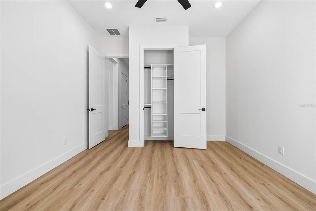 For Sale: $1,259,000 (5 beds, 4 baths, 3752 Square Feet)