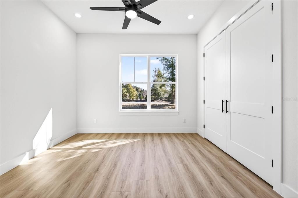 For Sale: $1,259,000 (5 beds, 4 baths, 3752 Square Feet)