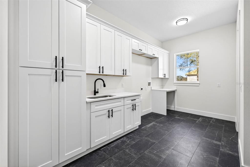 For Sale: $1,259,000 (5 beds, 4 baths, 3752 Square Feet)