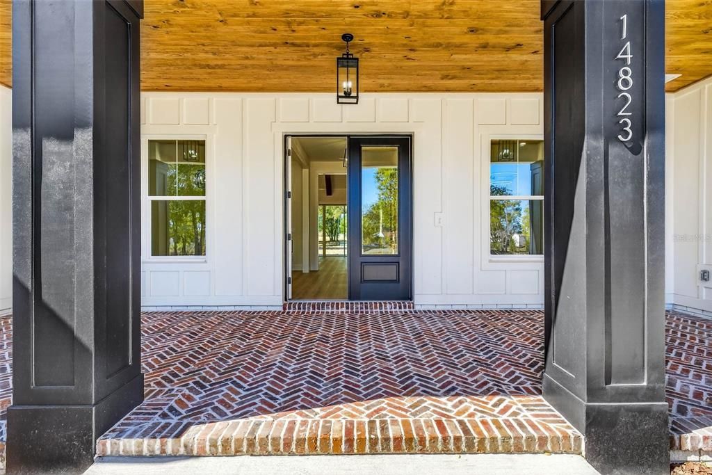 For Sale: $1,259,000 (5 beds, 4 baths, 3752 Square Feet)