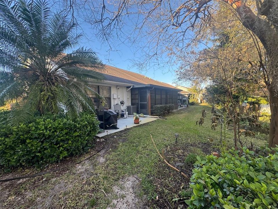 Activo con contrato: $195,999 (2 camas, 2 baños, 988 Pies cuadrados)