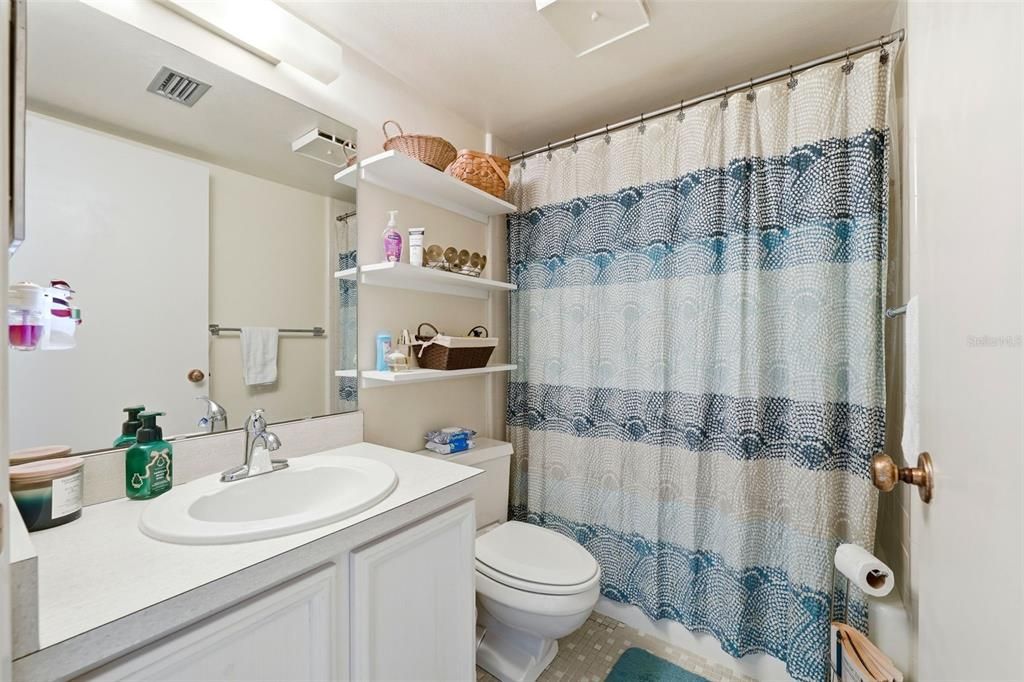 En Venta: $245,000 (2 camas, 2 baños, 1219 Pies cuadrados)
