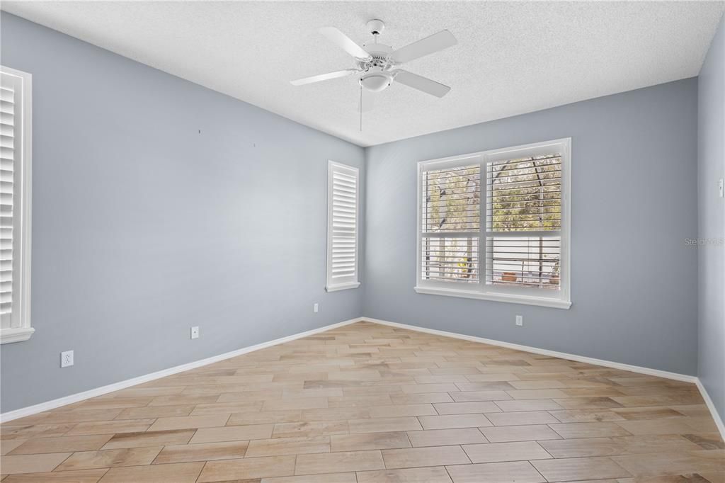 На продажу: $599,999 (3 спален, 2 ванн, 1623 Квадратных фут)