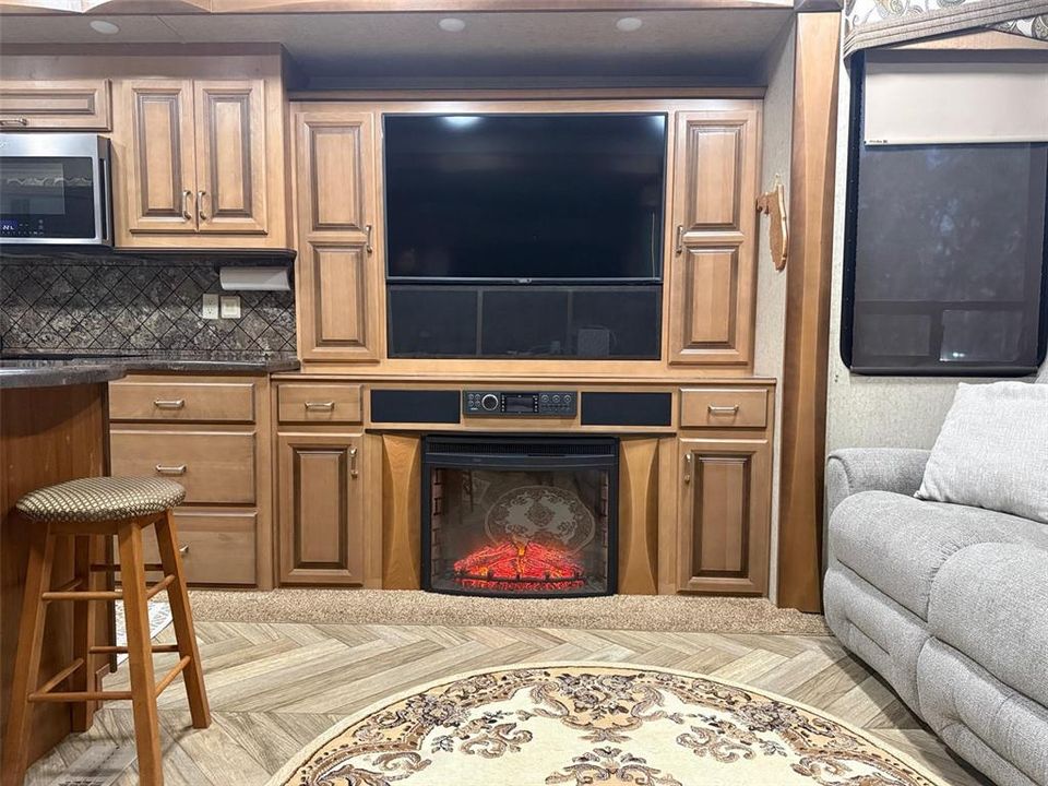 На продажу: $124,900 (1 спален, 1 ванн, 400 Квадратных фут)