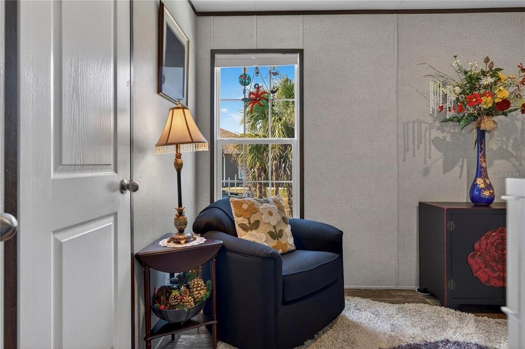 For Sale: $439,999 (3 beds, 2 baths, 1404 Square Feet)