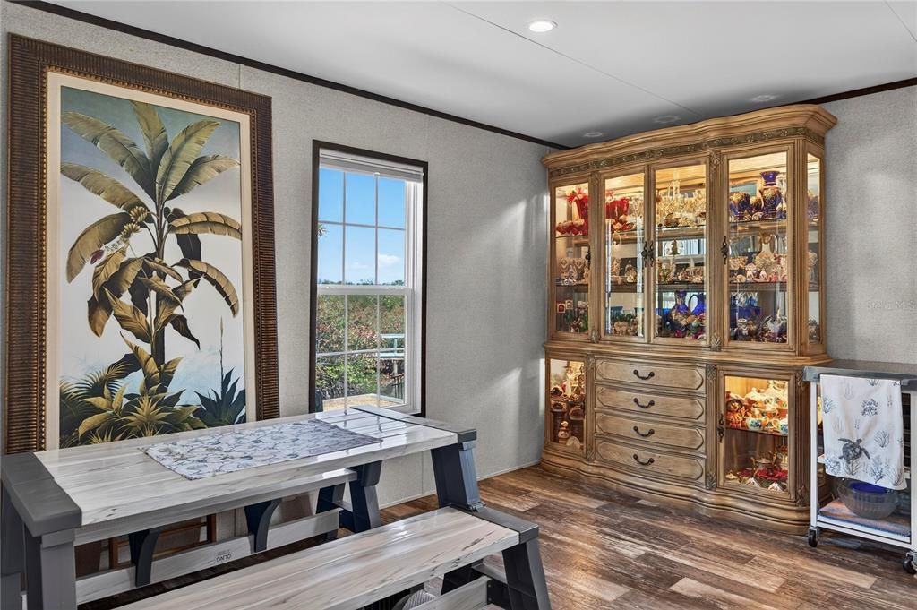 For Sale: $439,999 (3 beds, 2 baths, 1404 Square Feet)