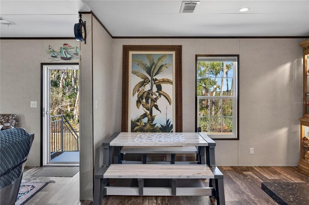 For Sale: $439,999 (3 beds, 2 baths, 1404 Square Feet)