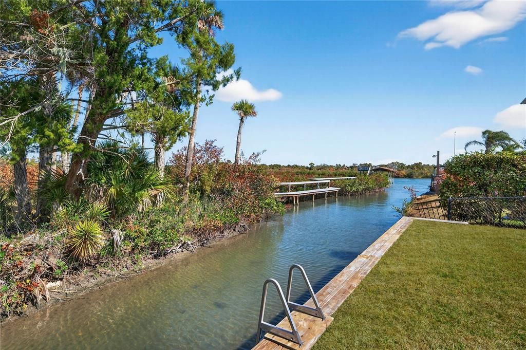 For Sale: $439,999 (3 beds, 2 baths, 1404 Square Feet)