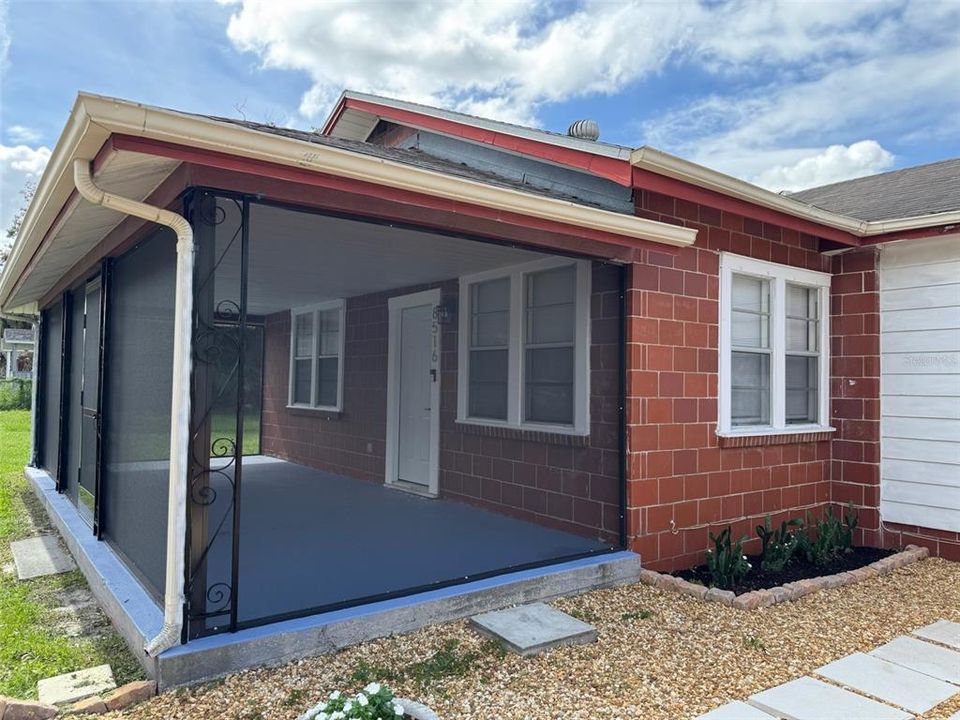 Activo con contrato: $265,000 (3 camas, 1 baños, 1134 Pies cuadrados)