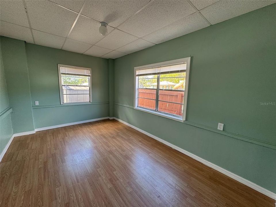 Activo con contrato: $265,000 (3 camas, 1 baños, 1134 Pies cuadrados)