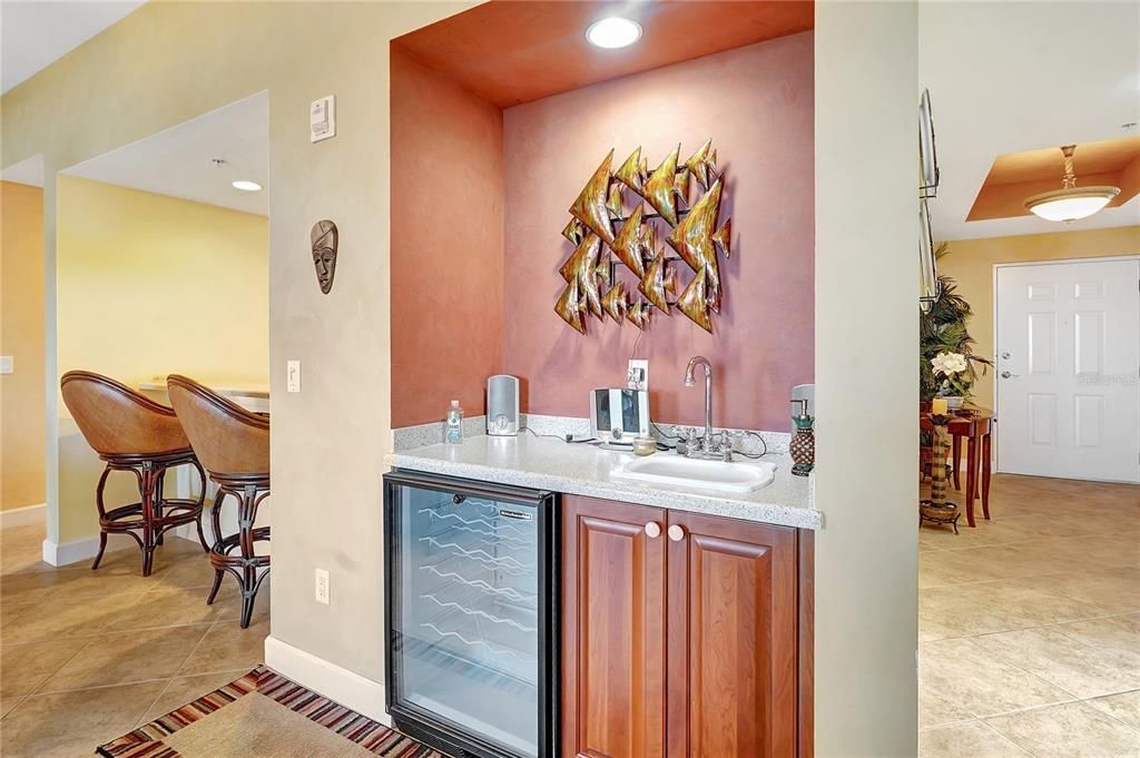 En Venta: $799,000 (2 camas, 3 baños, 2430 Pies cuadrados)