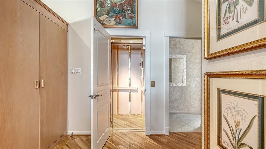 En Venta: $6,995,000 (4 camas, 3 baños, 5590 Pies cuadrados)