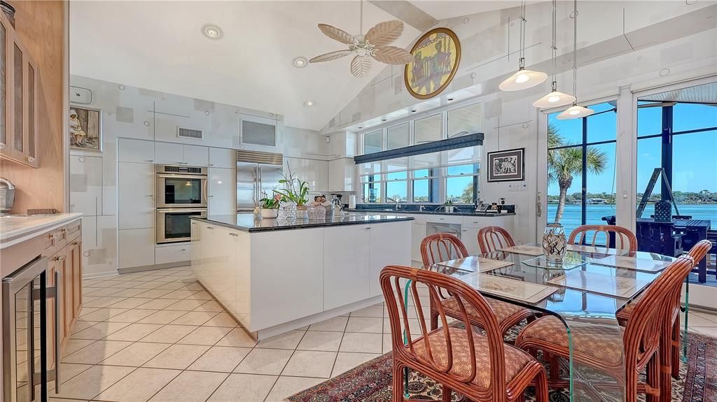 En Venta: $6,995,000 (4 camas, 3 baños, 5590 Pies cuadrados)
