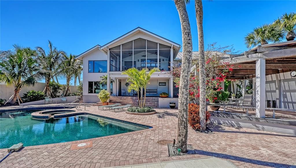 En Venta: $6,995,000 (4 camas, 3 baños, 5590 Pies cuadrados)