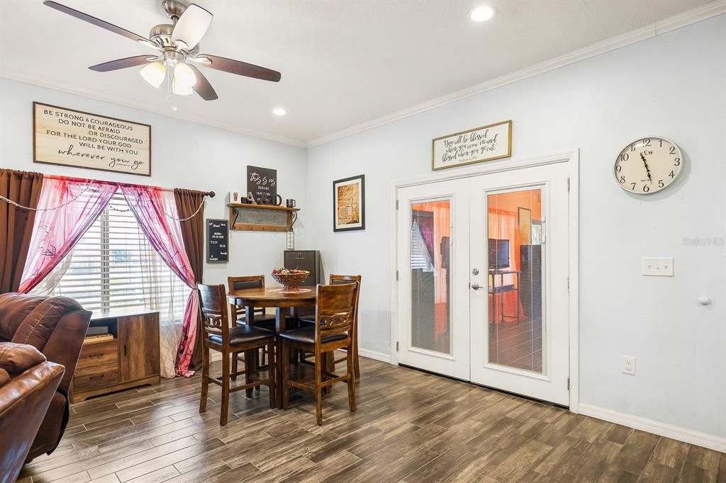 Active With Contract: $515,000 (3 beds, 3 baths, 2900 Square Feet)