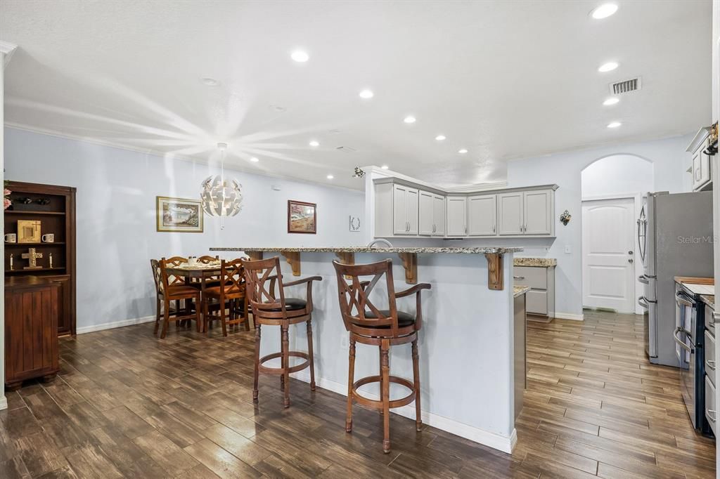 Active With Contract: $515,000 (3 beds, 3 baths, 2900 Square Feet)