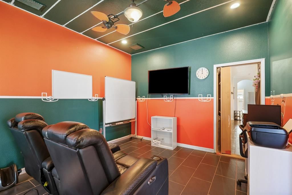Active With Contract: $515,000 (3 beds, 3 baths, 2900 Square Feet)