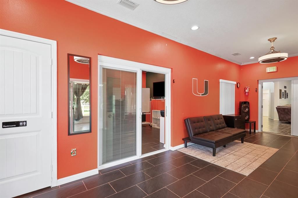 Active With Contract: $515,000 (3 beds, 3 baths, 2900 Square Feet)