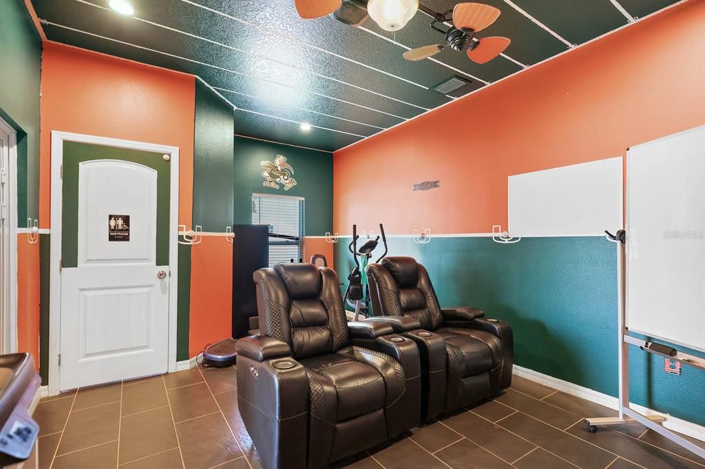 Active With Contract: $515,000 (3 beds, 3 baths, 2900 Square Feet)