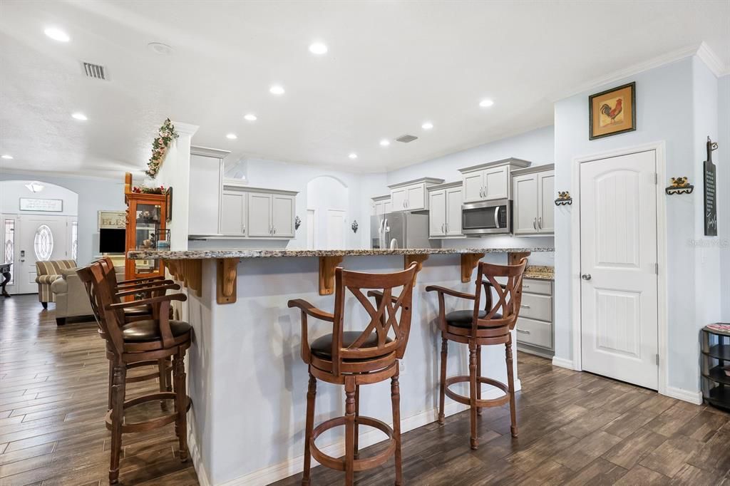 Active With Contract: $515,000 (3 beds, 3 baths, 2900 Square Feet)