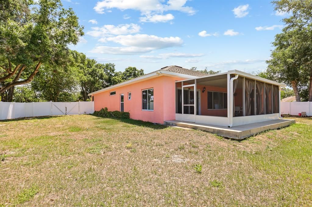 Active With Contract: $515,000 (3 beds, 3 baths, 2900 Square Feet)