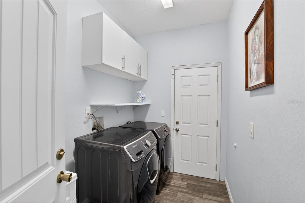 Active With Contract: $515,000 (3 beds, 3 baths, 2900 Square Feet)