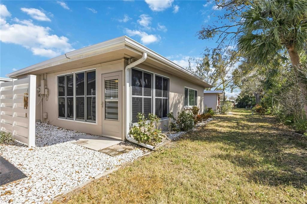 Activo con contrato: $185,000 (2 camas, 2 baños, 1055 Pies cuadrados)