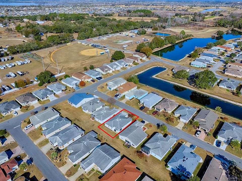 На продажу: $219,247 (2 спален, 2 ванн, 1192 Квадратных фут)