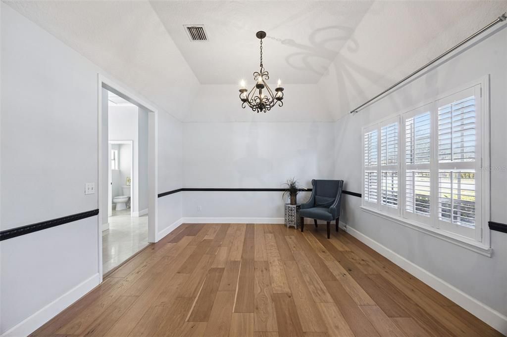 Activo con contrato: $1,250,000 (5 camas, 4 baños, 4078 Pies cuadrados)
