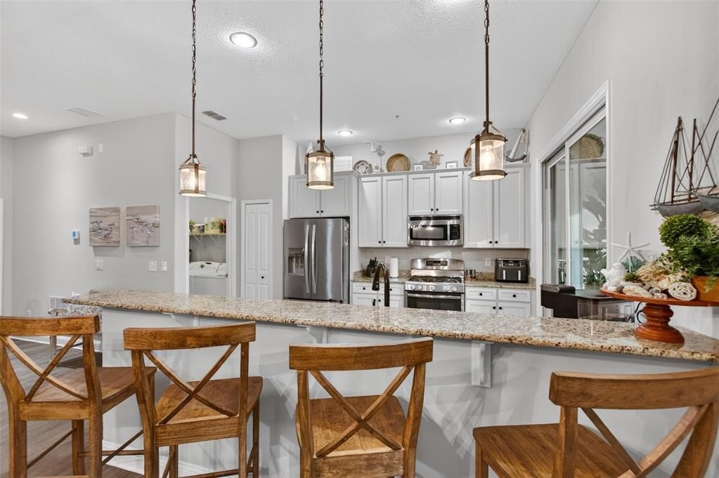 На продажу: $375,000 (3 спален, 2 ванн, 1870 Квадратных фут)